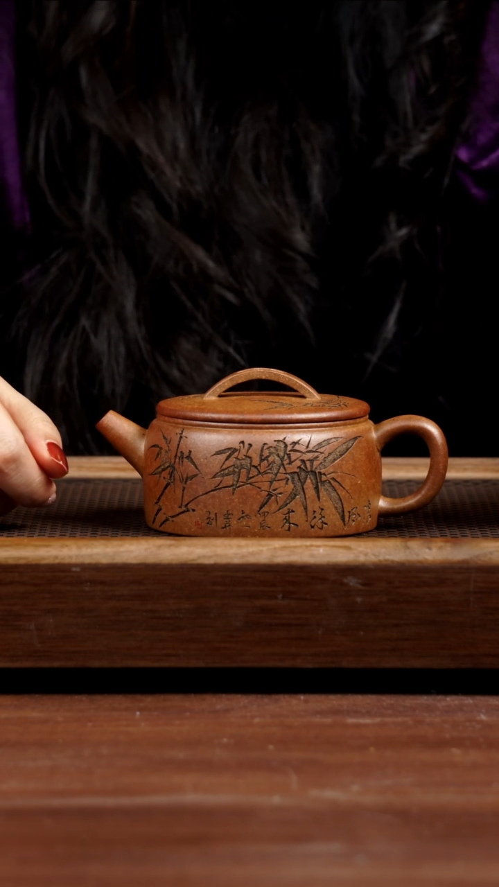 【闪购商品】紫砂茶壶龙骨金砂汉瓦220CC
