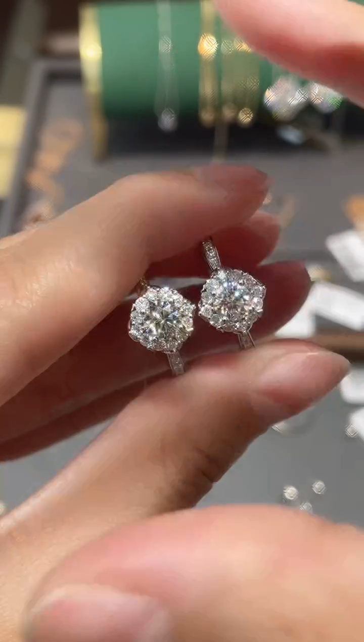 【闪购商品】钻石戒指18K金镶嵌X灿若星辰钻石戒指多样性发一