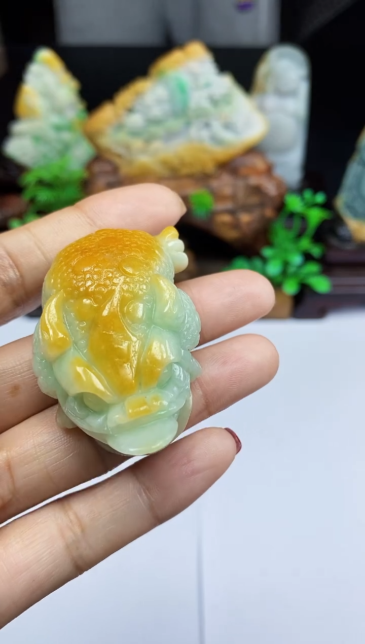 【闪购商品】翡翠颈饰未镶嵌翡翠A货