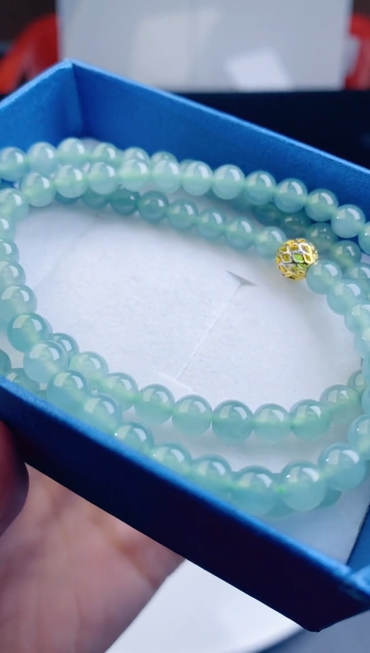 颈饰未镶嵌翡翠   