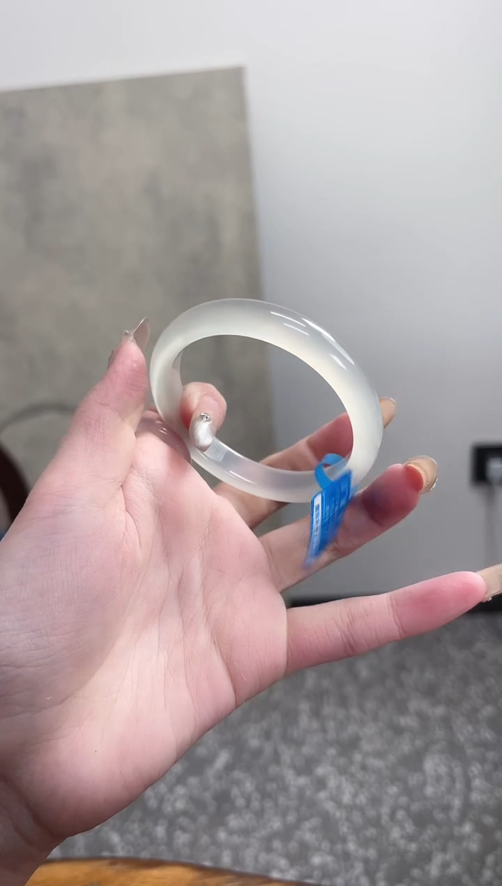 【闪购商品】玛瑙/玉髓手镯未镶嵌56-57圈