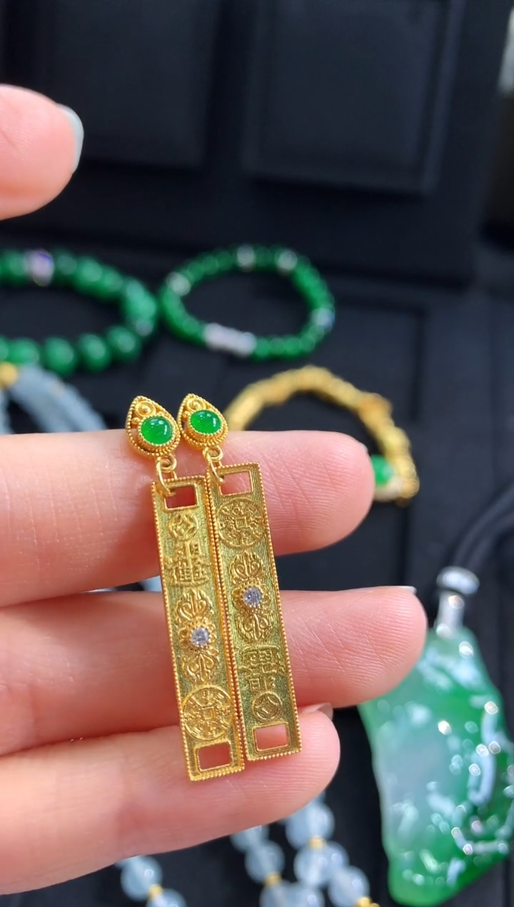 【闪购商品】翡翠耳饰18K金镶嵌耳饰