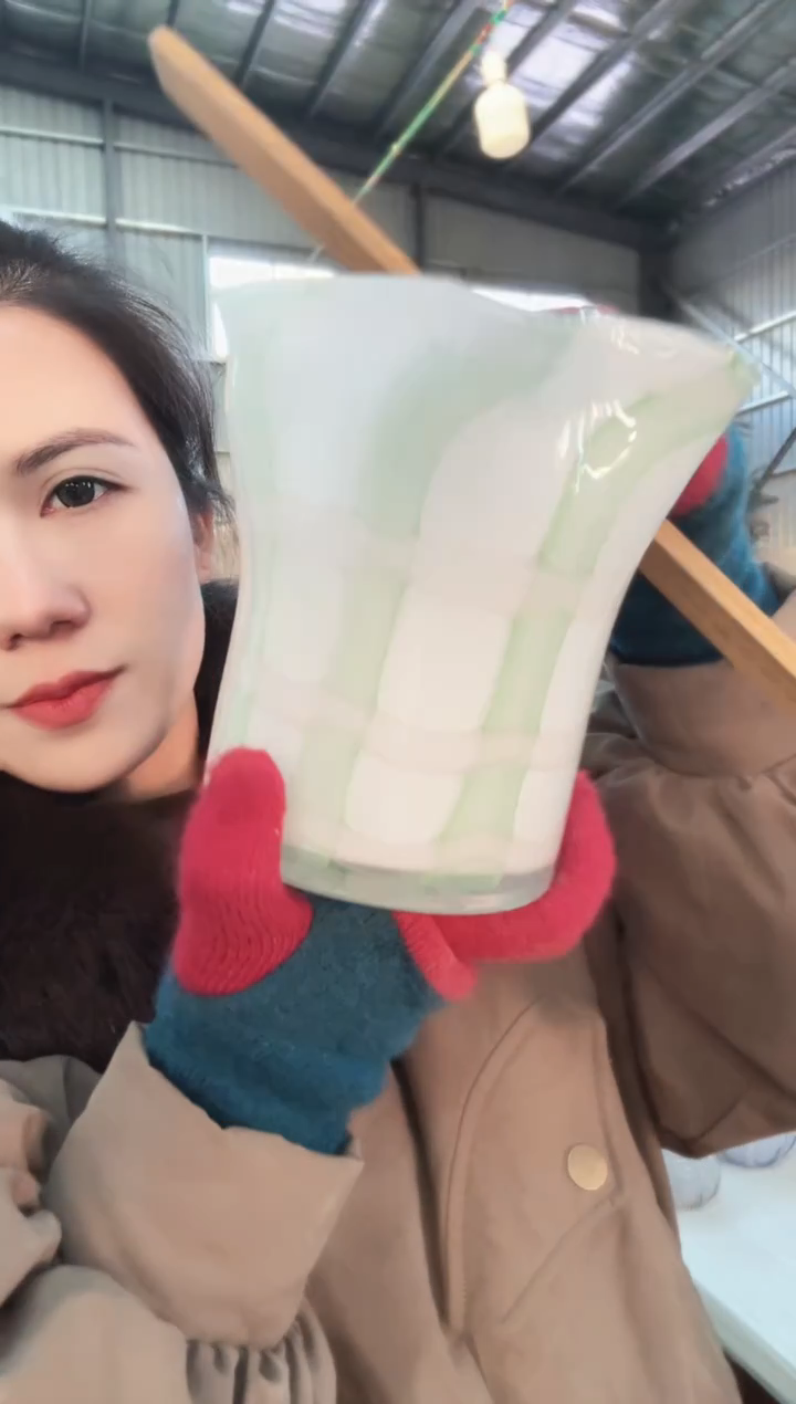 288直播玻璃花瓶