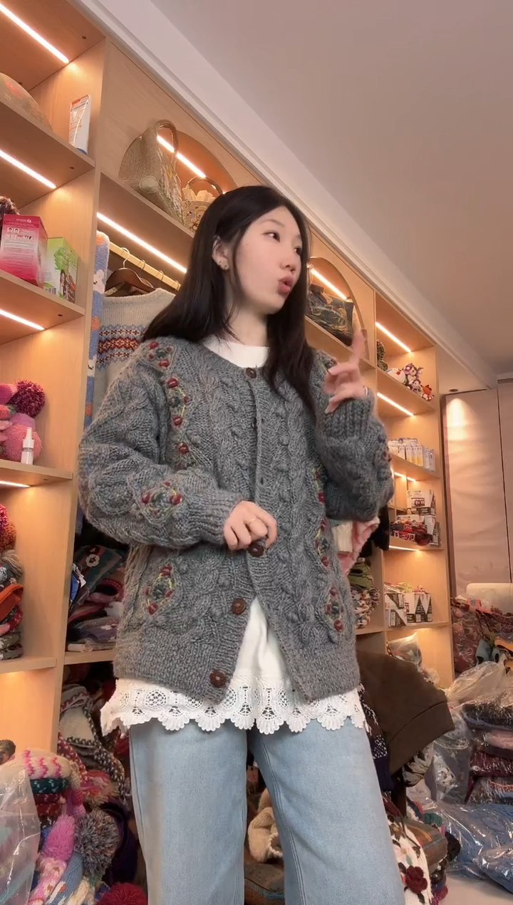 羊毛纯手工麻花毛衣