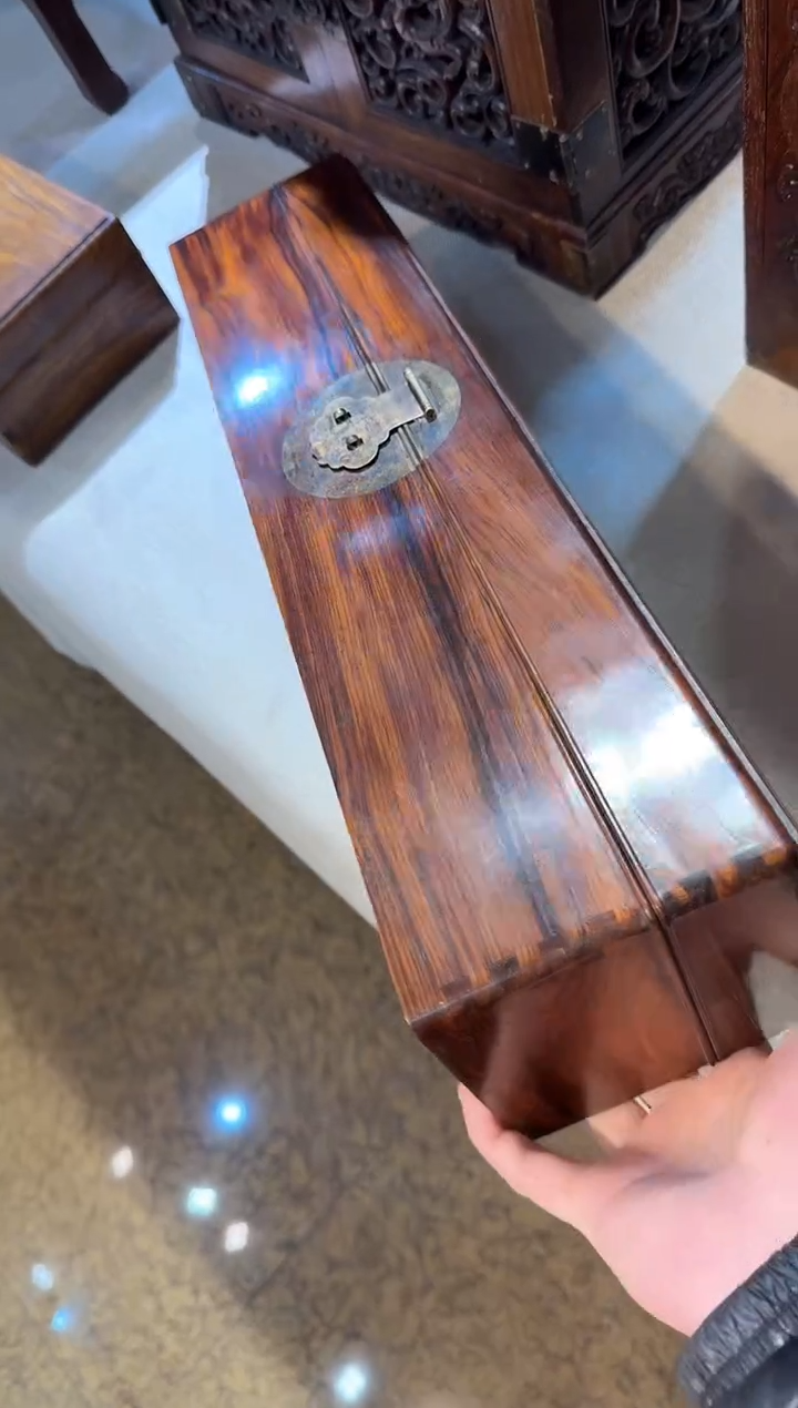 【闪购商品】木黄   画盒 工艺品  摆件