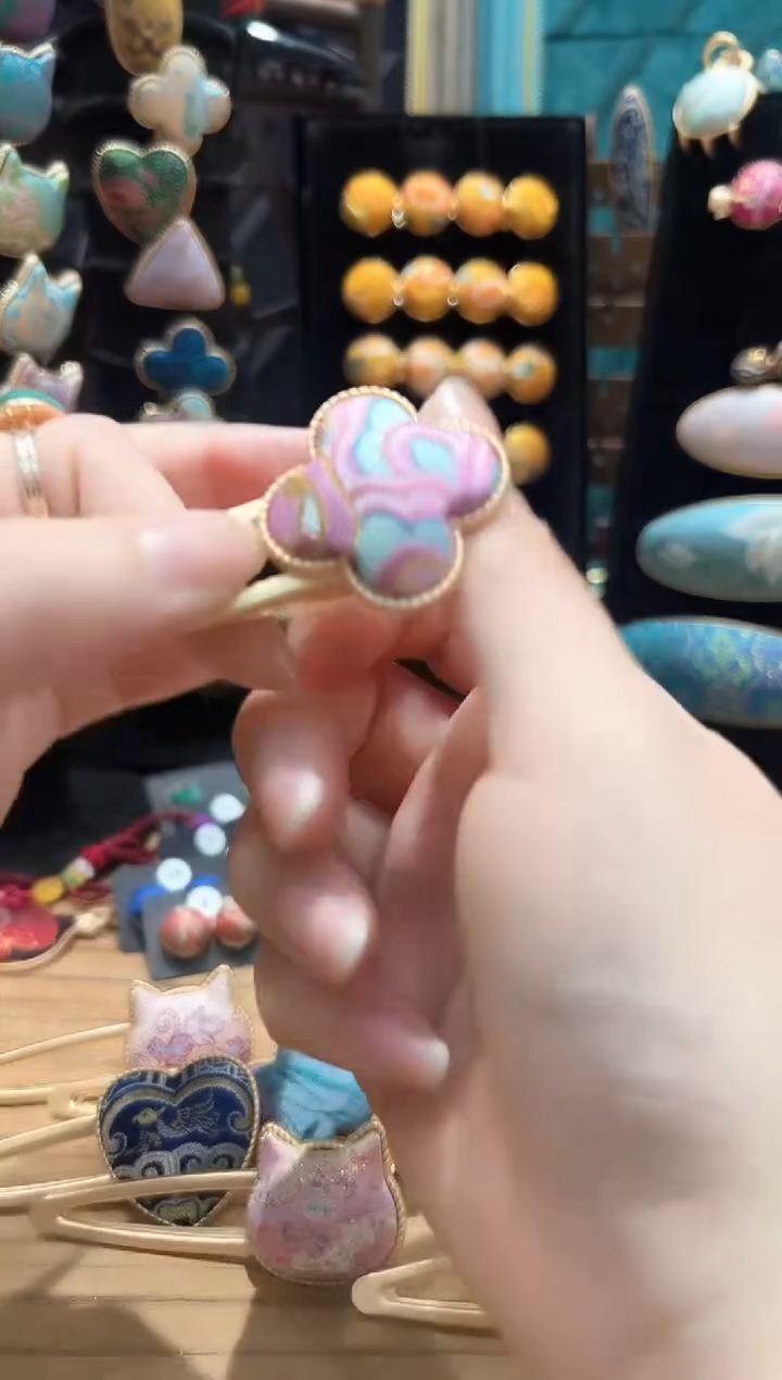 【闪购商品】【孤品车2.23】彩菱宝相四叶草鸭嘴夹