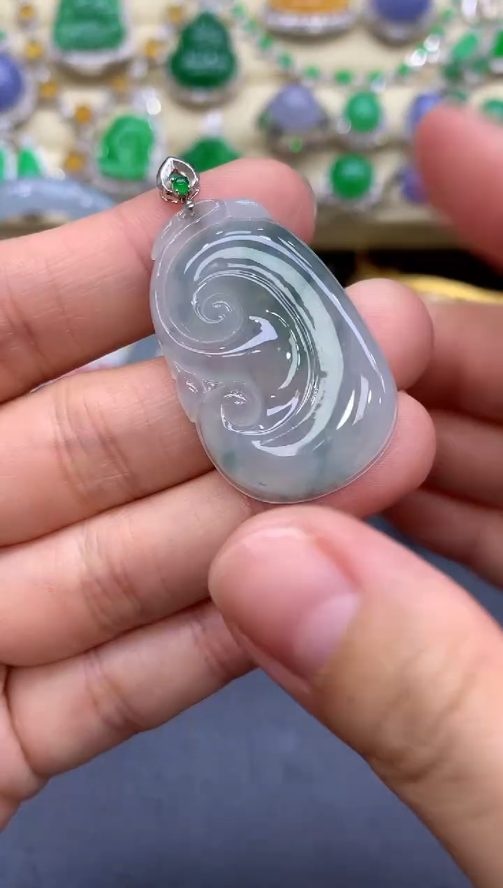 颈饰18K金镶嵌翡翠47-中国好珍宝