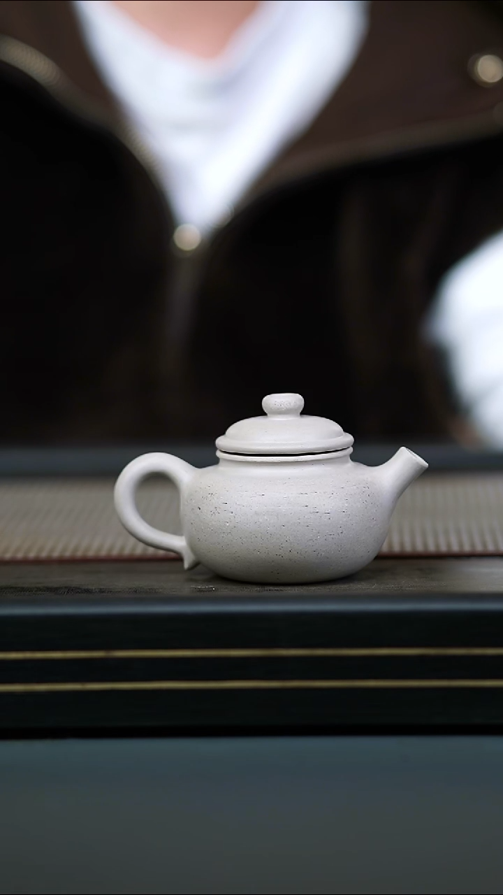 茶壶紫砂诺**舟半手梨皮本绿容天160cc 鱼化龙  预售