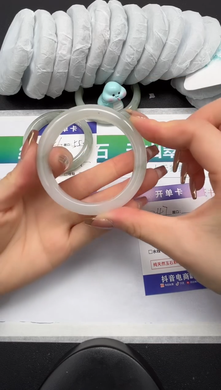 【闪购商品】石英质玉手镯未镶嵌247-54.2