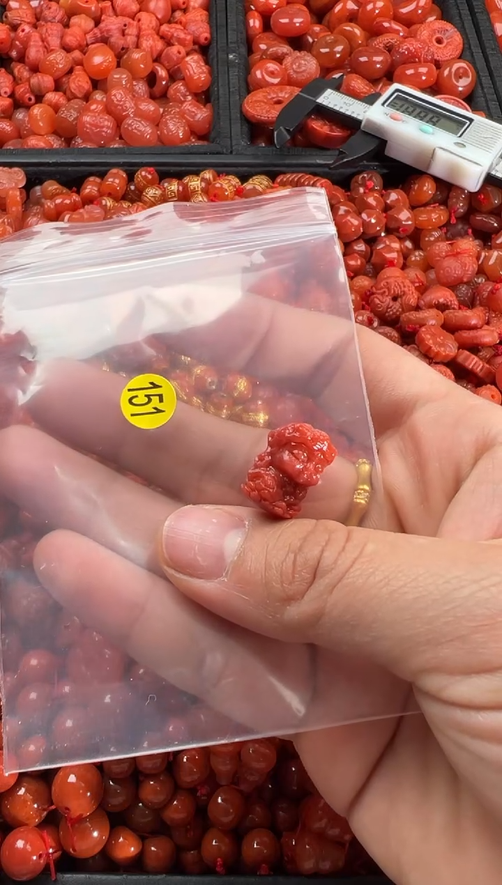 【闪购商品】南红玛瑙颈饰未镶嵌1