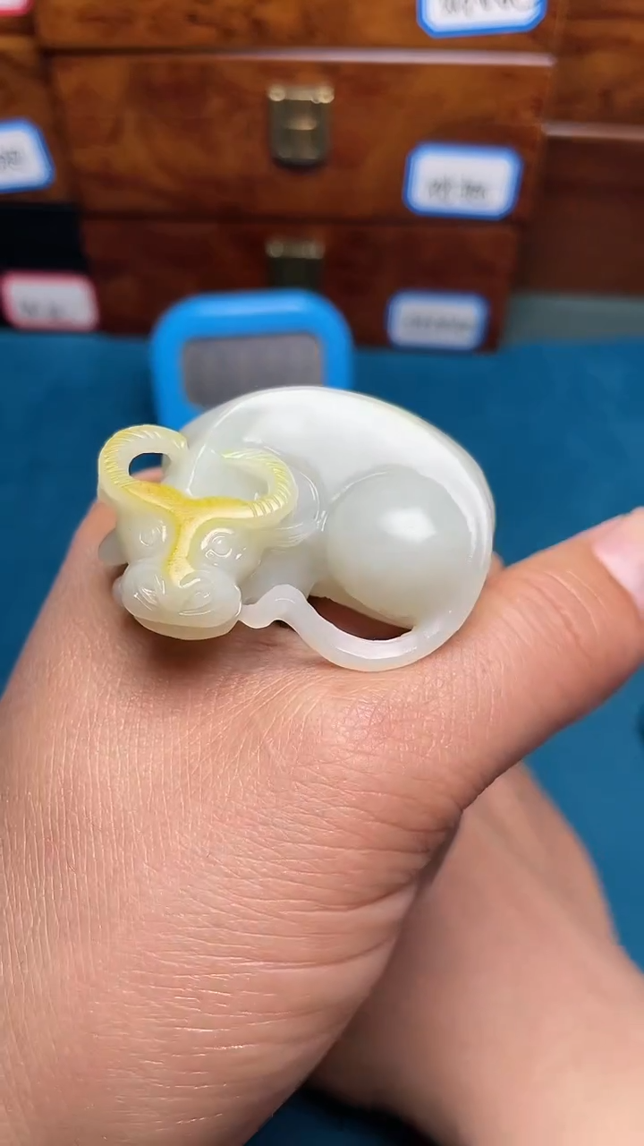 和田玉未镶嵌挂件和田玉