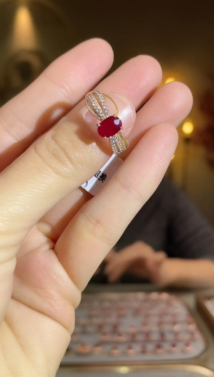 银S925镶嵌手饰红宝石手饰