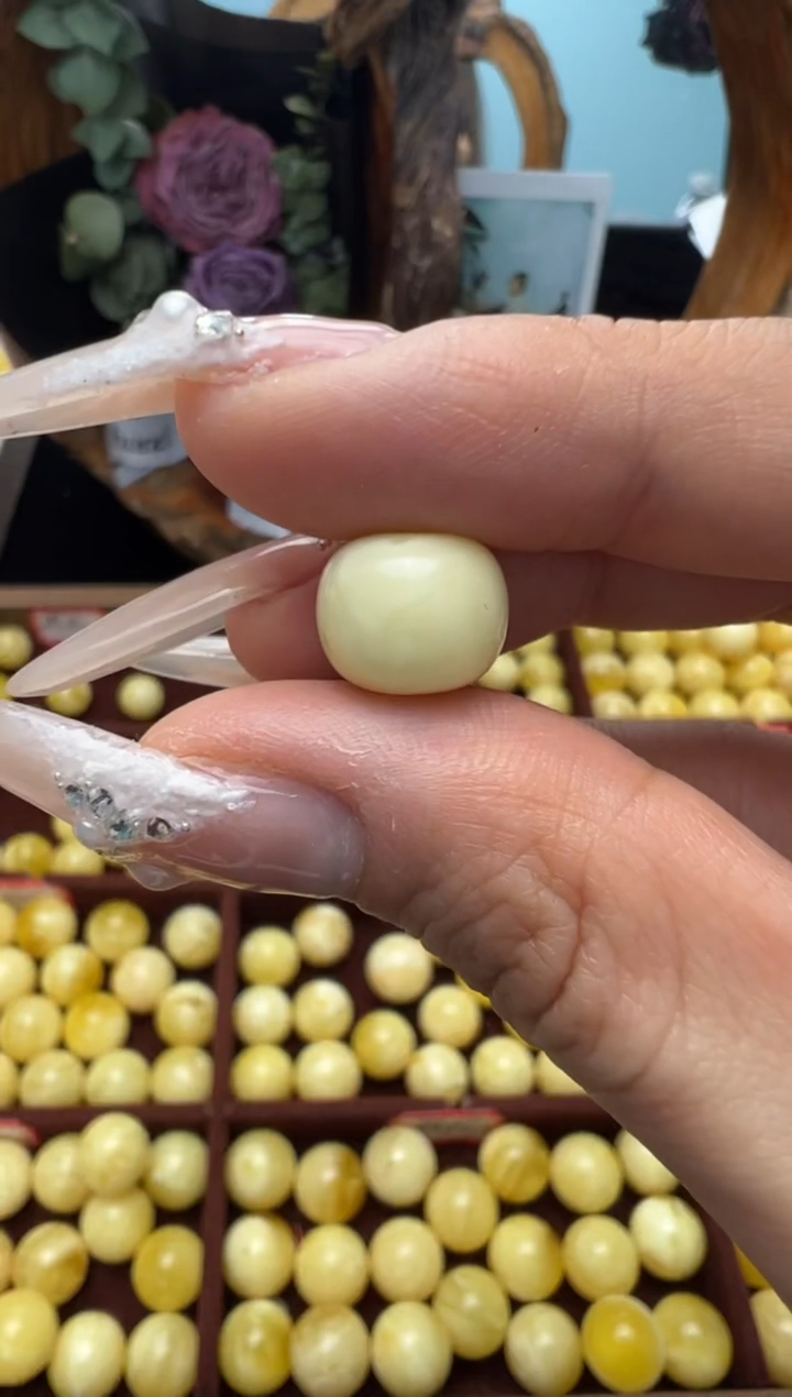 【闪购商品】蜜蜡裸石未镶嵌俄料微瑕11.6*9.6mm0.831克