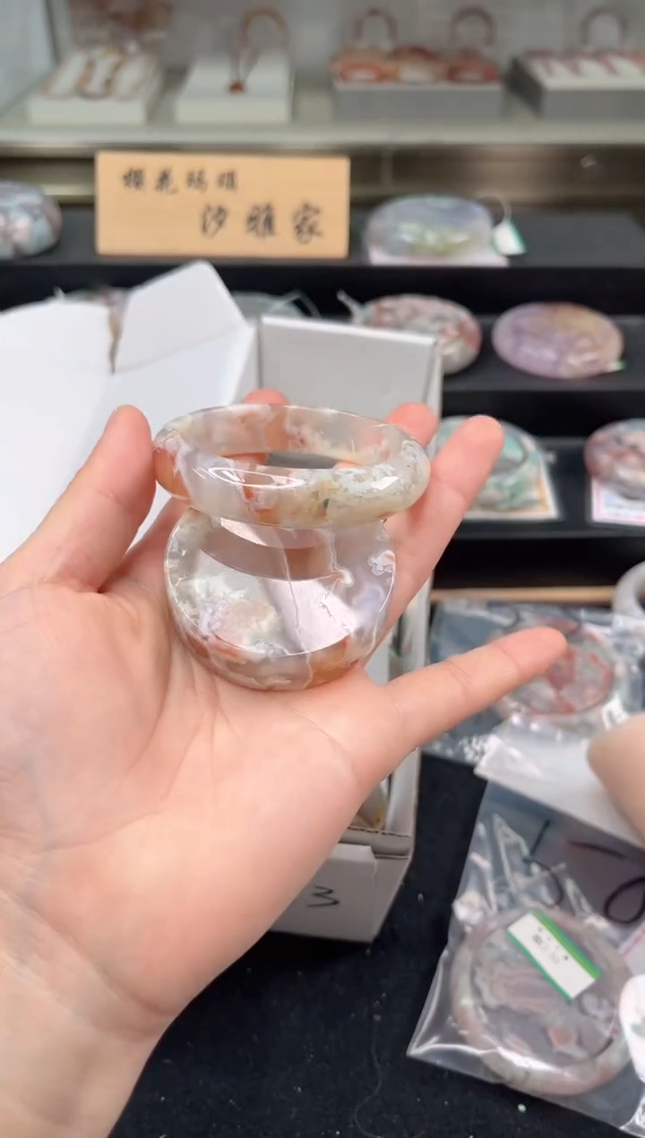 未镶嵌手镯石英质玉55圈口（赠品镯心）6821030