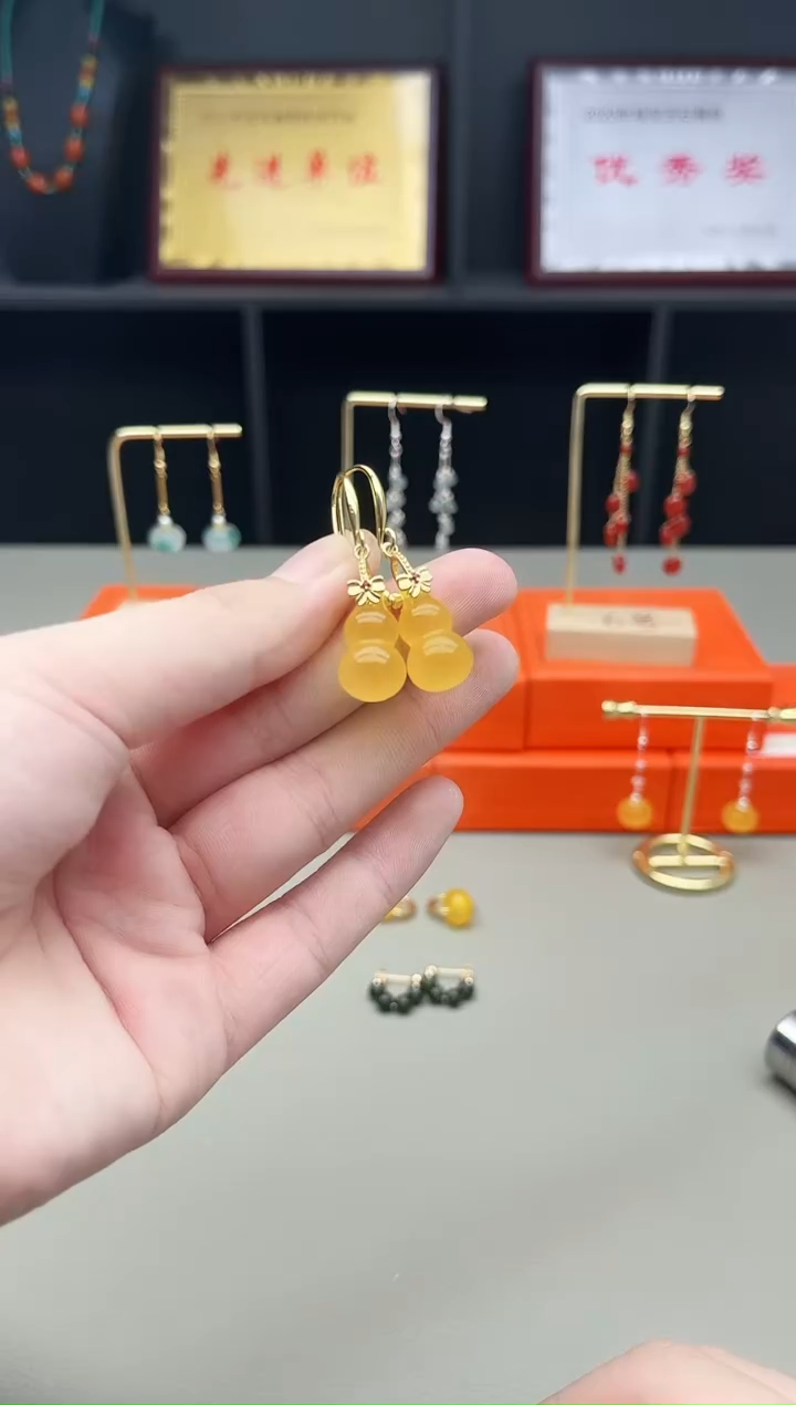 未镶嵌耳钉玛瑙/玉髓333