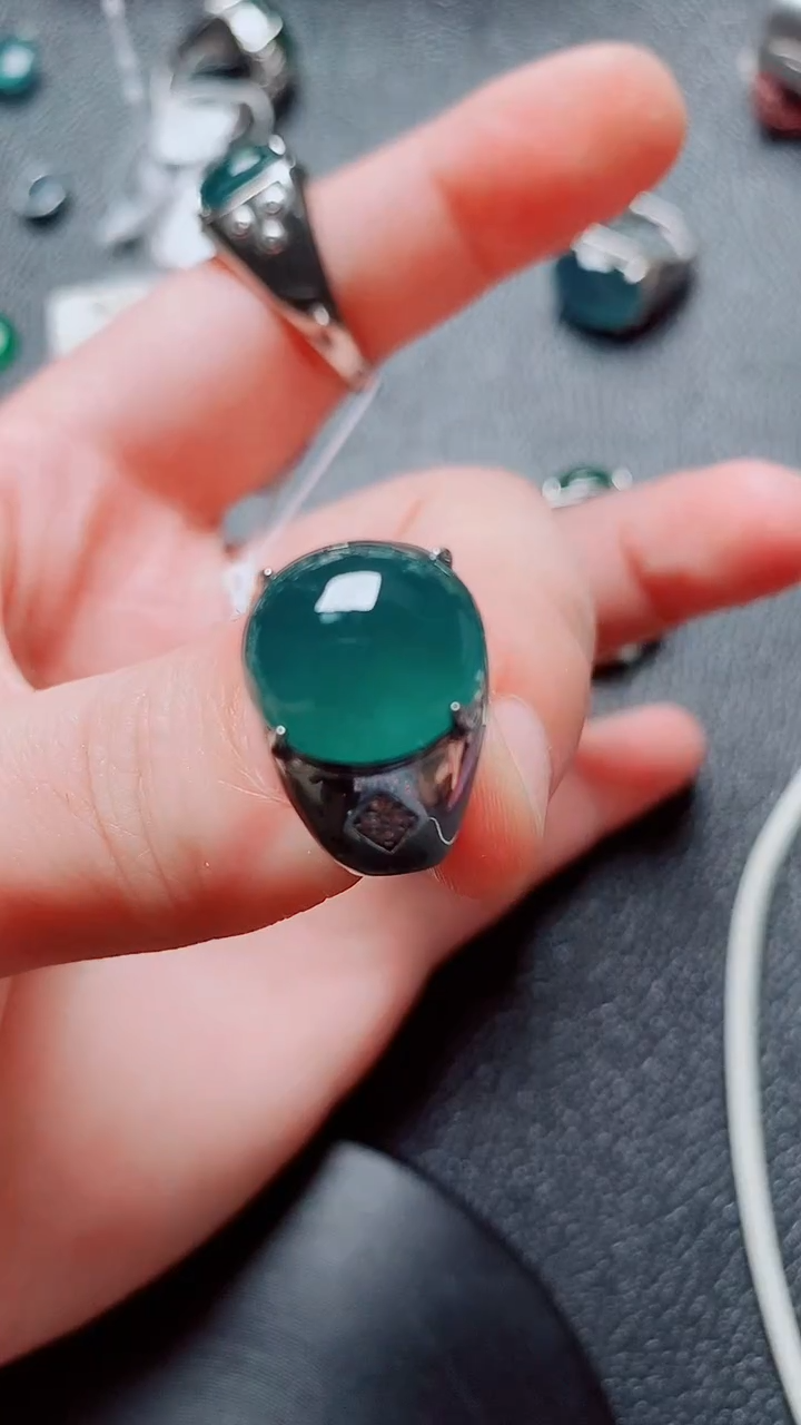 翡翠戒指银S925镶嵌1111