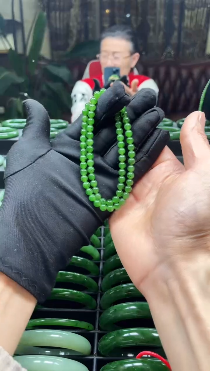 颈饰未镶嵌和田玉（碧玉）杜*卡6碧玉锁骨链70颗（多样性发一）