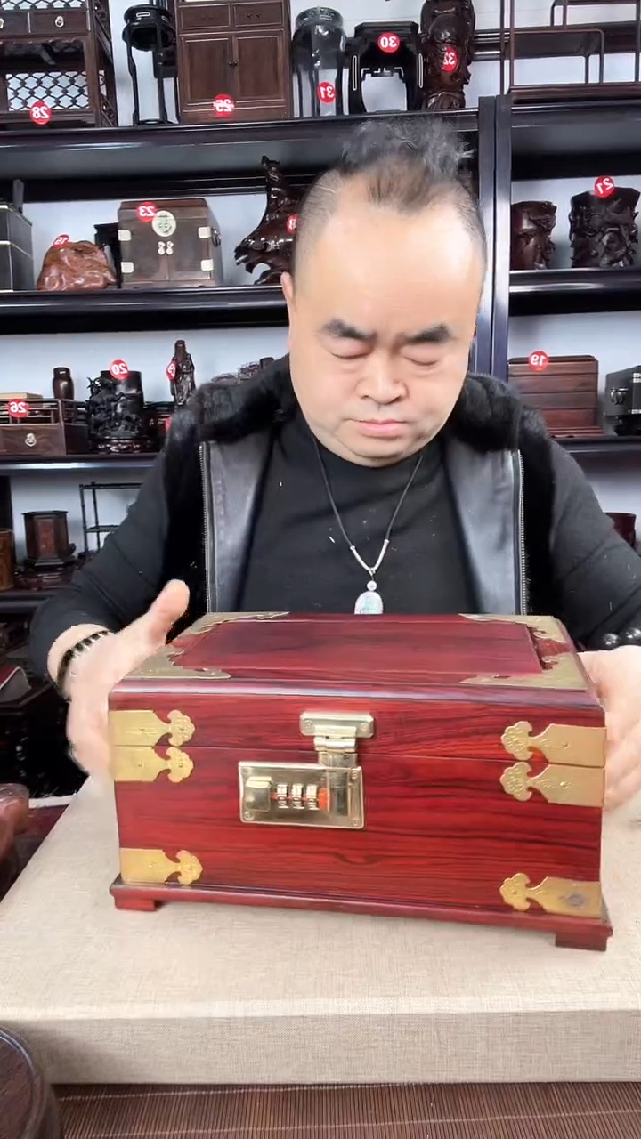 【闪购商品】木361瑕疵老李红木工艺品