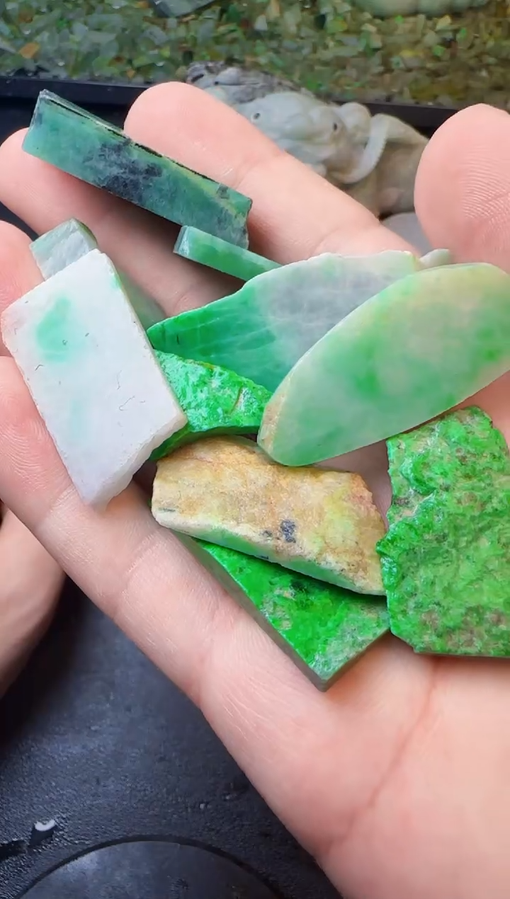 翡翠挂件未镶嵌031天然A货翡翠