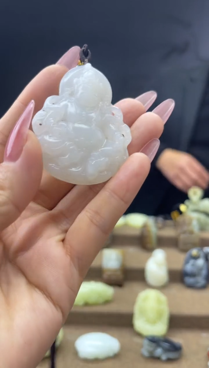 颈饰未镶嵌和田玉1