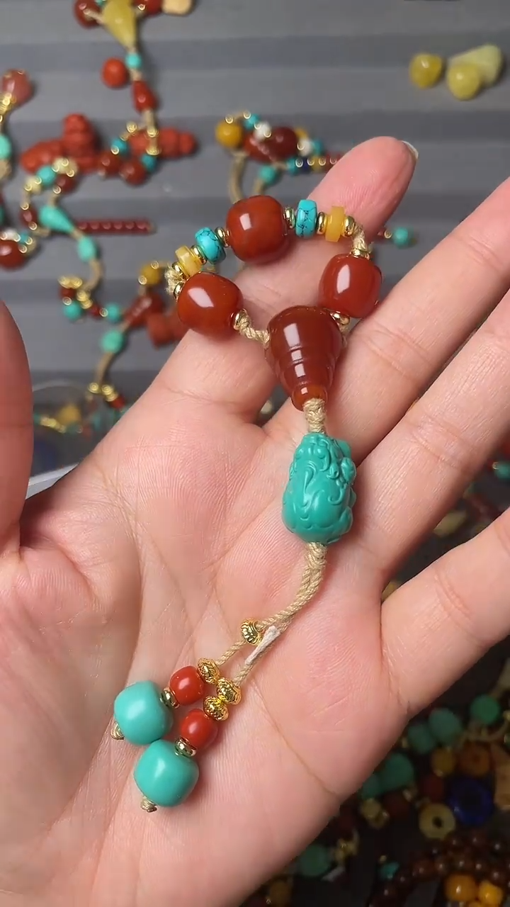 未镶嵌配饰玛瑙/玉髓多样性发货，9-11全红套背云貔貅