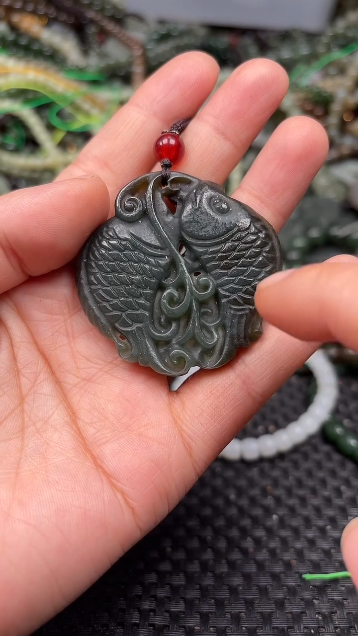 颈饰未镶嵌和田玉1