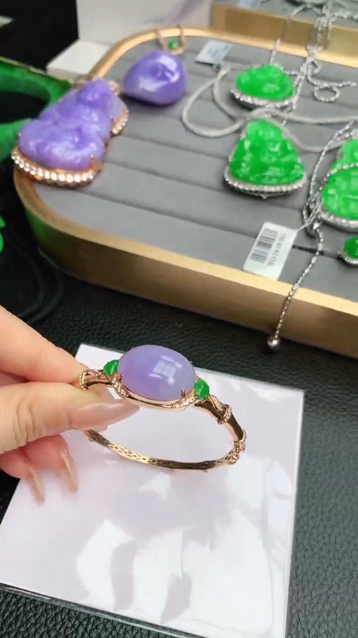 【闪购商品】翡翠手镯18K金镶嵌赠礼盒证书