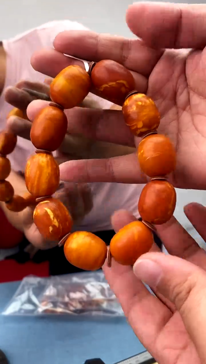 未镶嵌蜜蜡珠宝奇石假一罚十，特级发一件