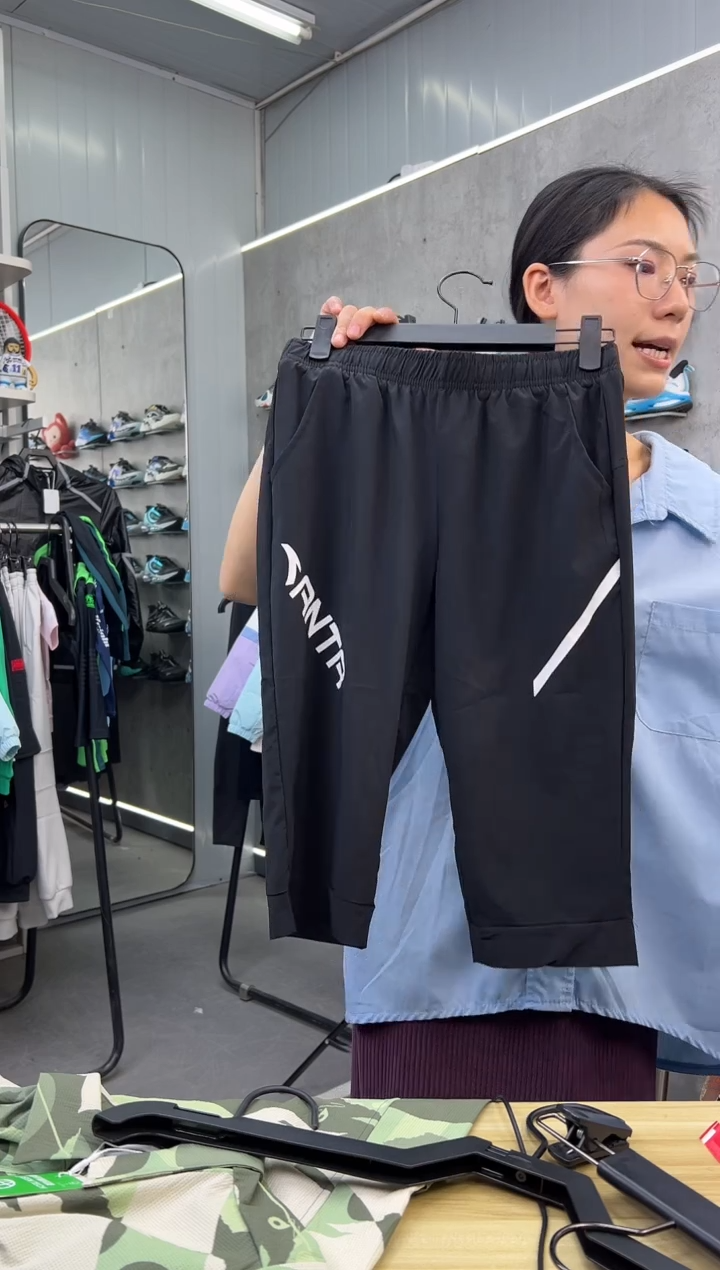 安踏儿童衣服尺码 ：160