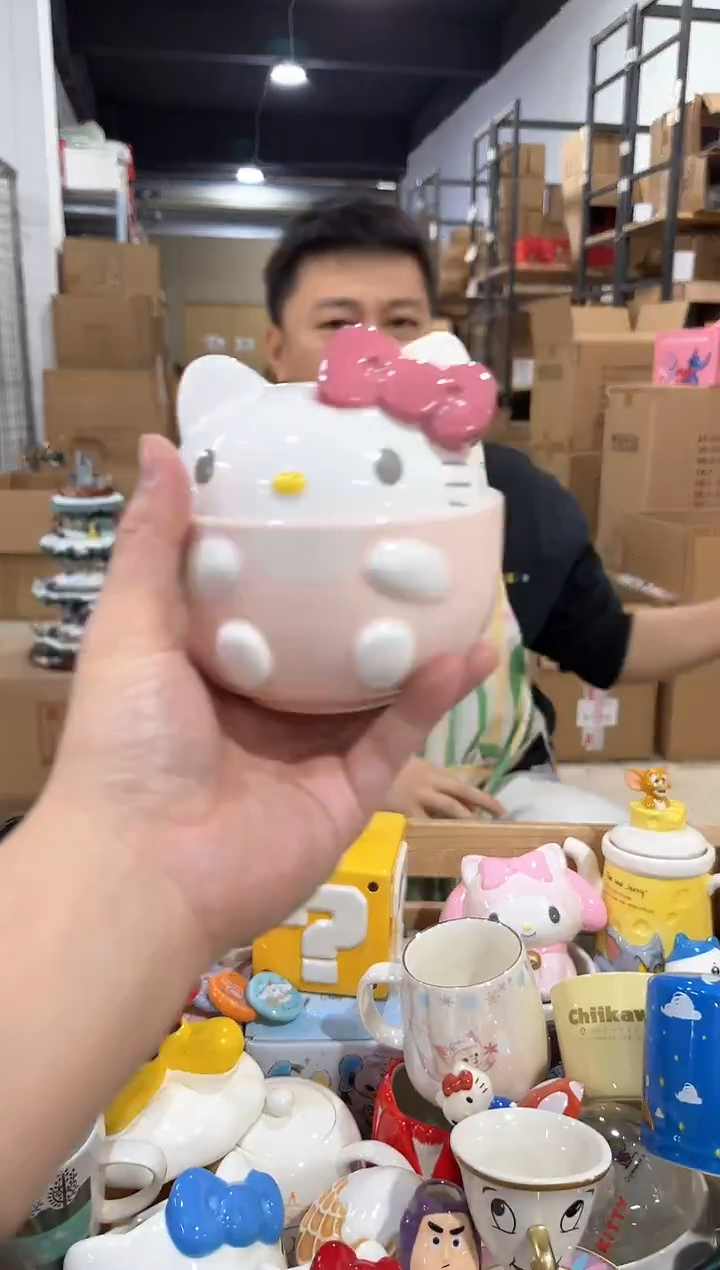 瓷片原盒kt猫蹲坐炖盅