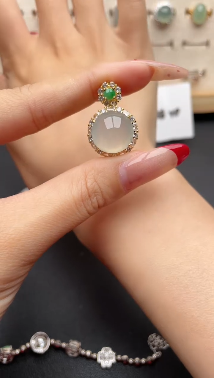 【闪购商品】翡翠戒指银S925镶嵌一物一证一礼盒