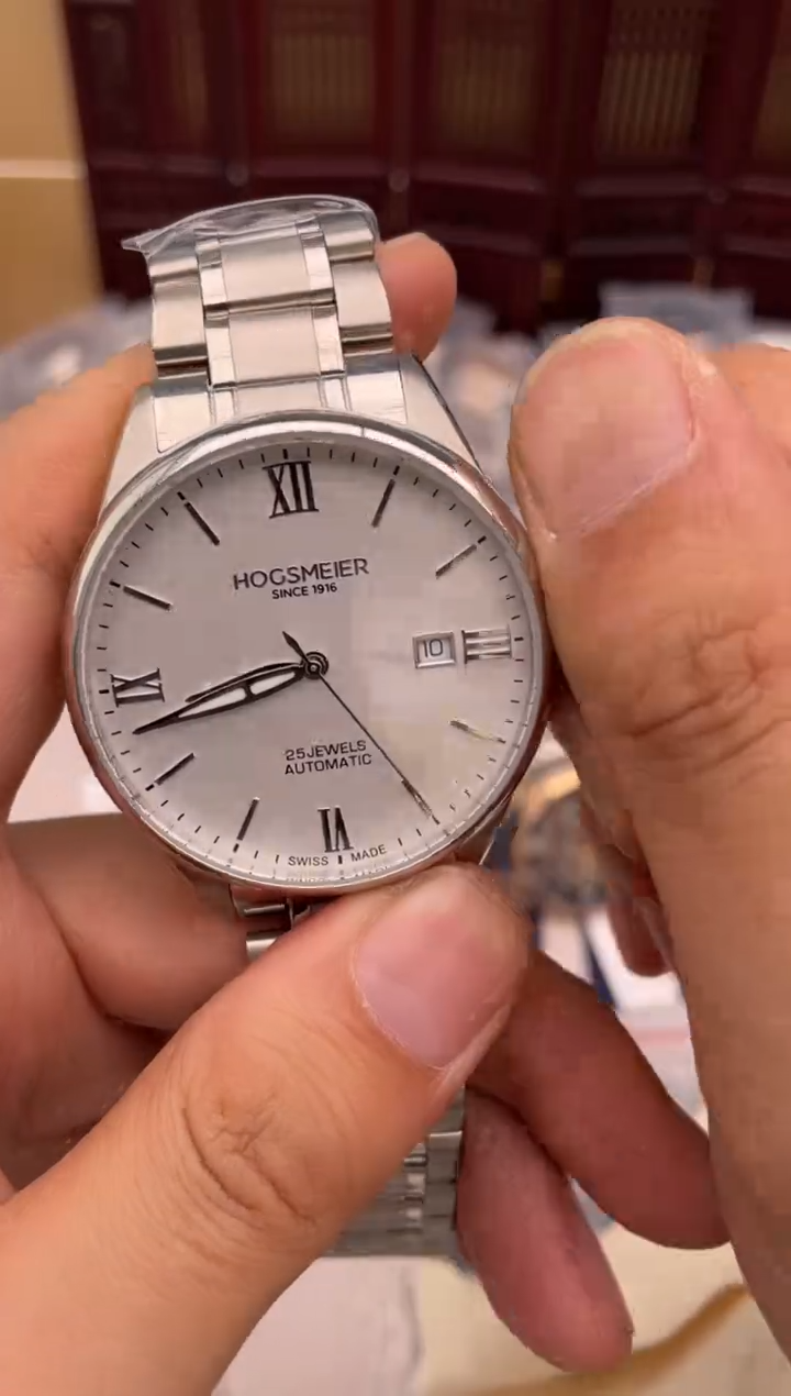 金属孤品闪电购手表一只