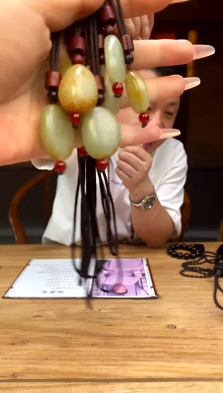 和田玉未镶嵌颈饰老*A761