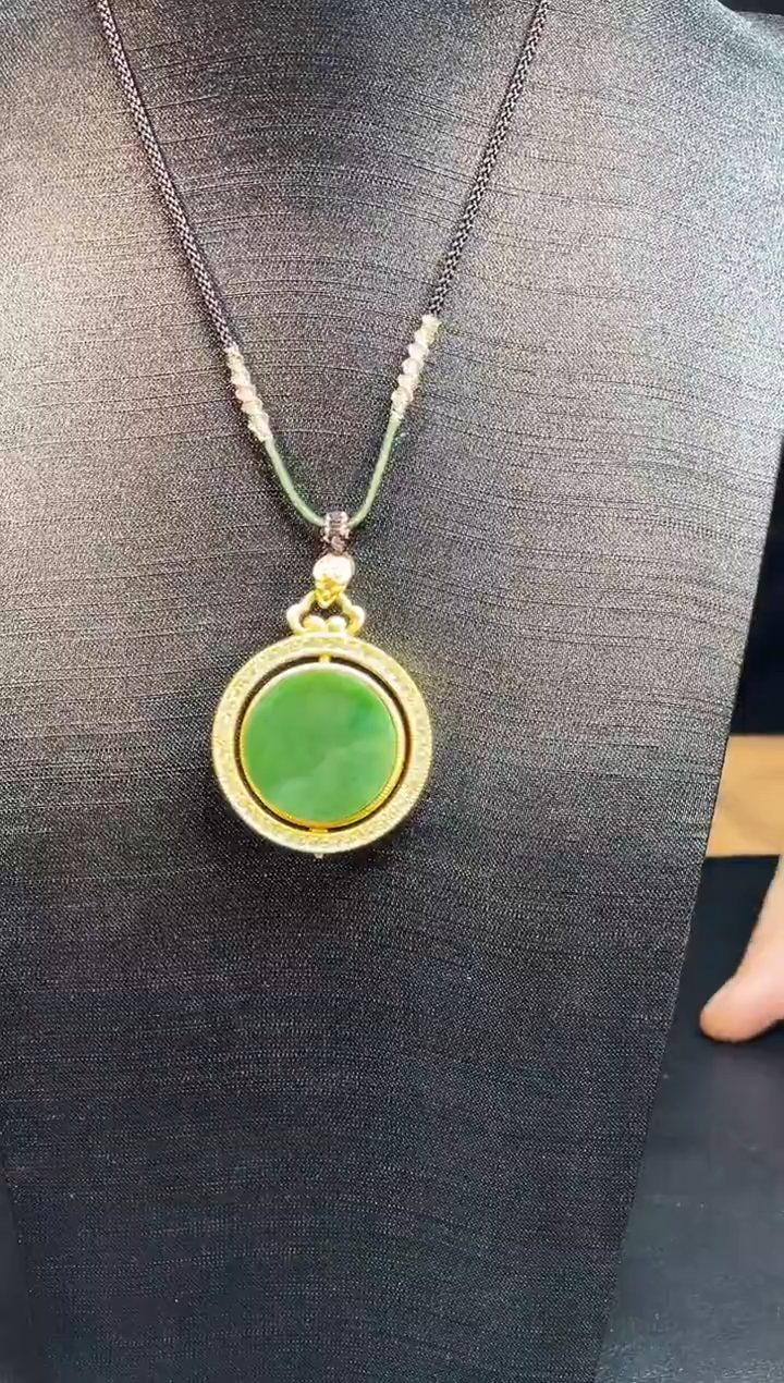 吊坠(赠链)未镶嵌和田玉1