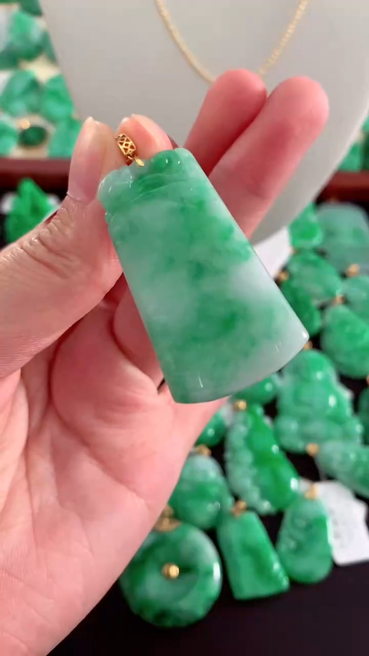 翡翠18K金镶嵌吊坠(不含链)挂件