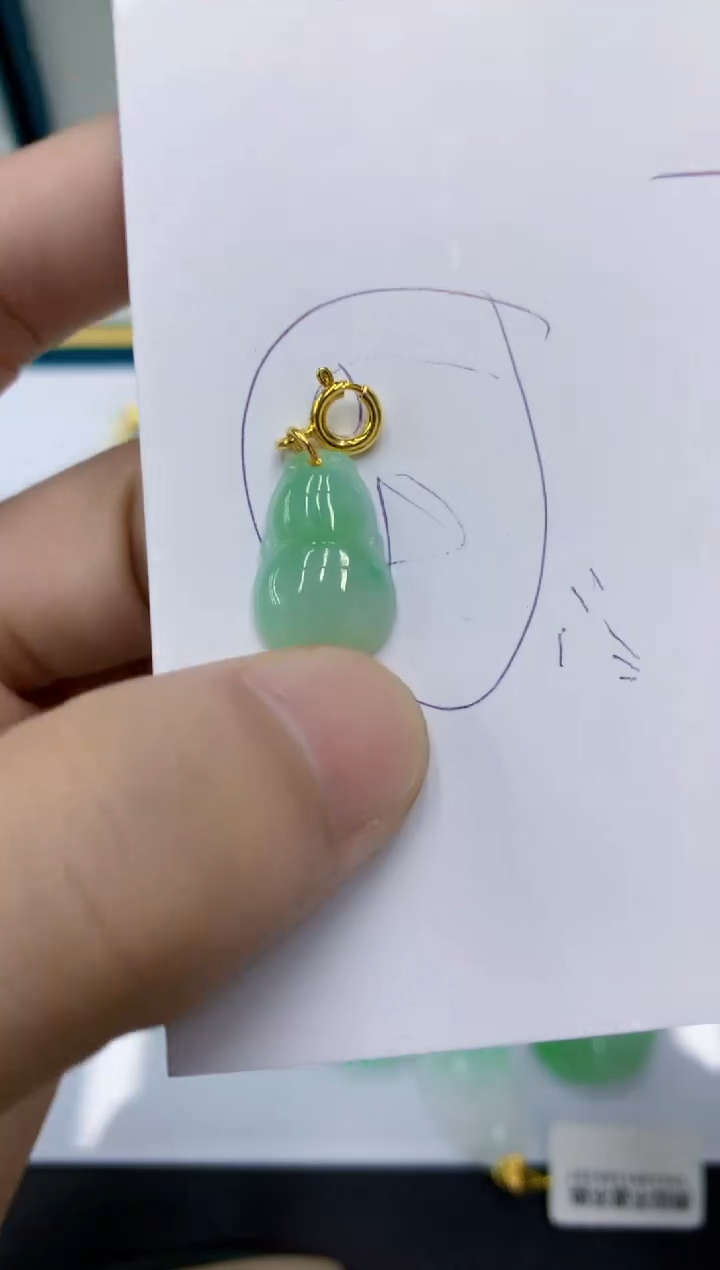 颈饰未镶嵌翡翠翡翠