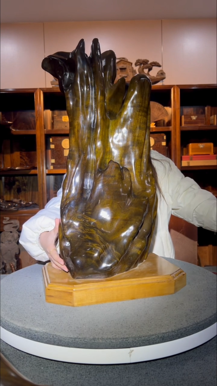 【闪购商品】金丝楠木雕随型摆件11