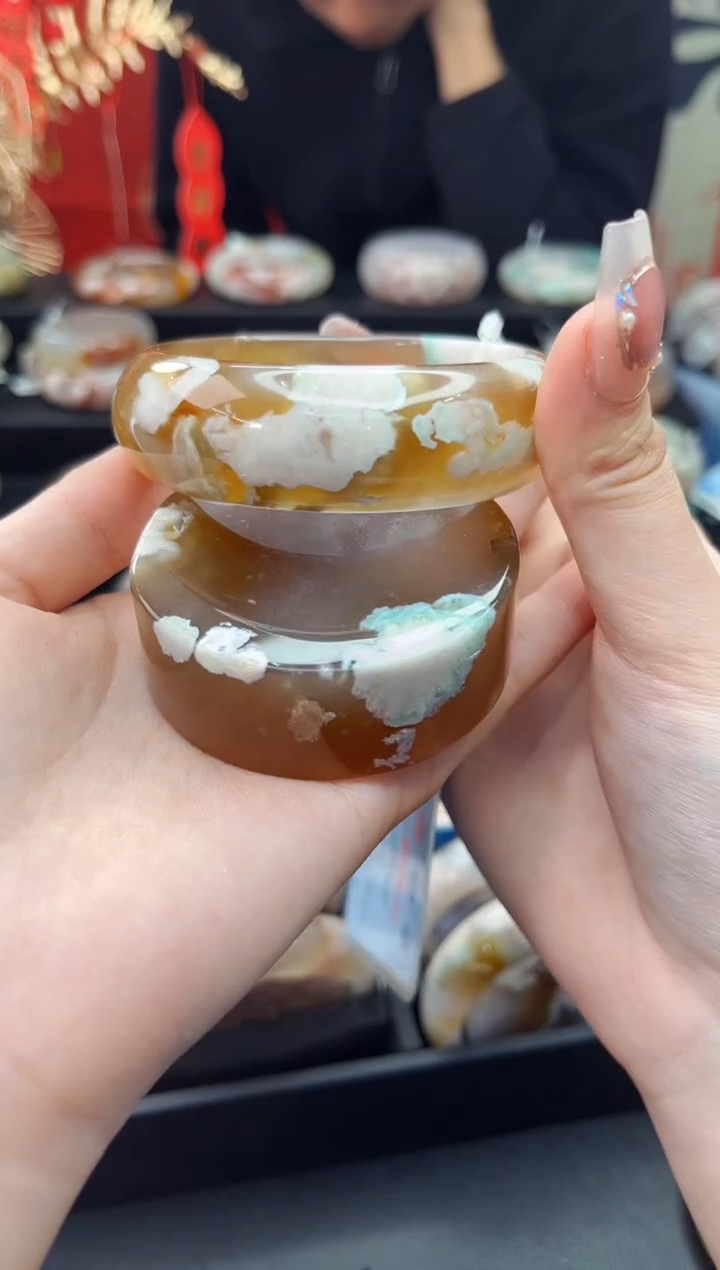 【闪购商品】石英质玉手镯未镶嵌赠送镯心（60圈口）