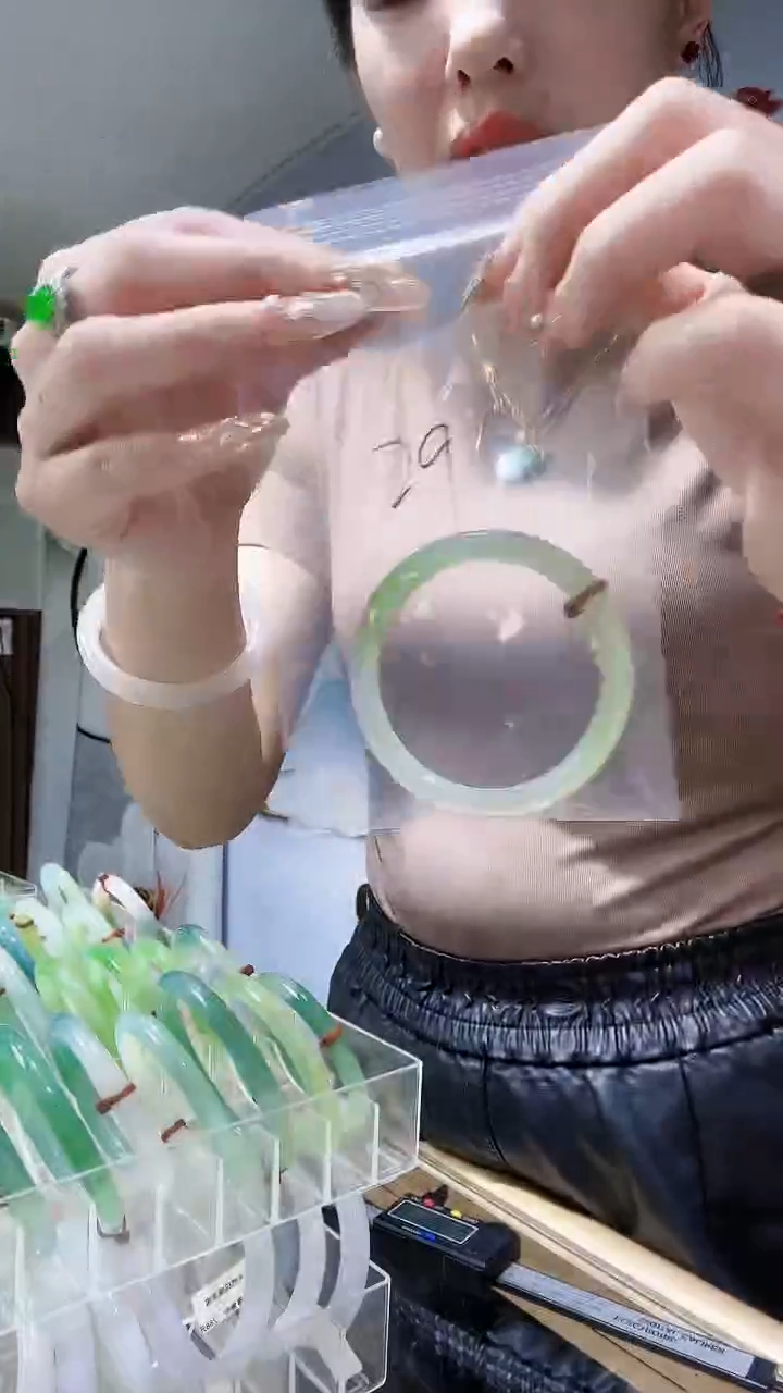 【闪购商品】玛瑙/玉髓手镯未镶嵌57-58