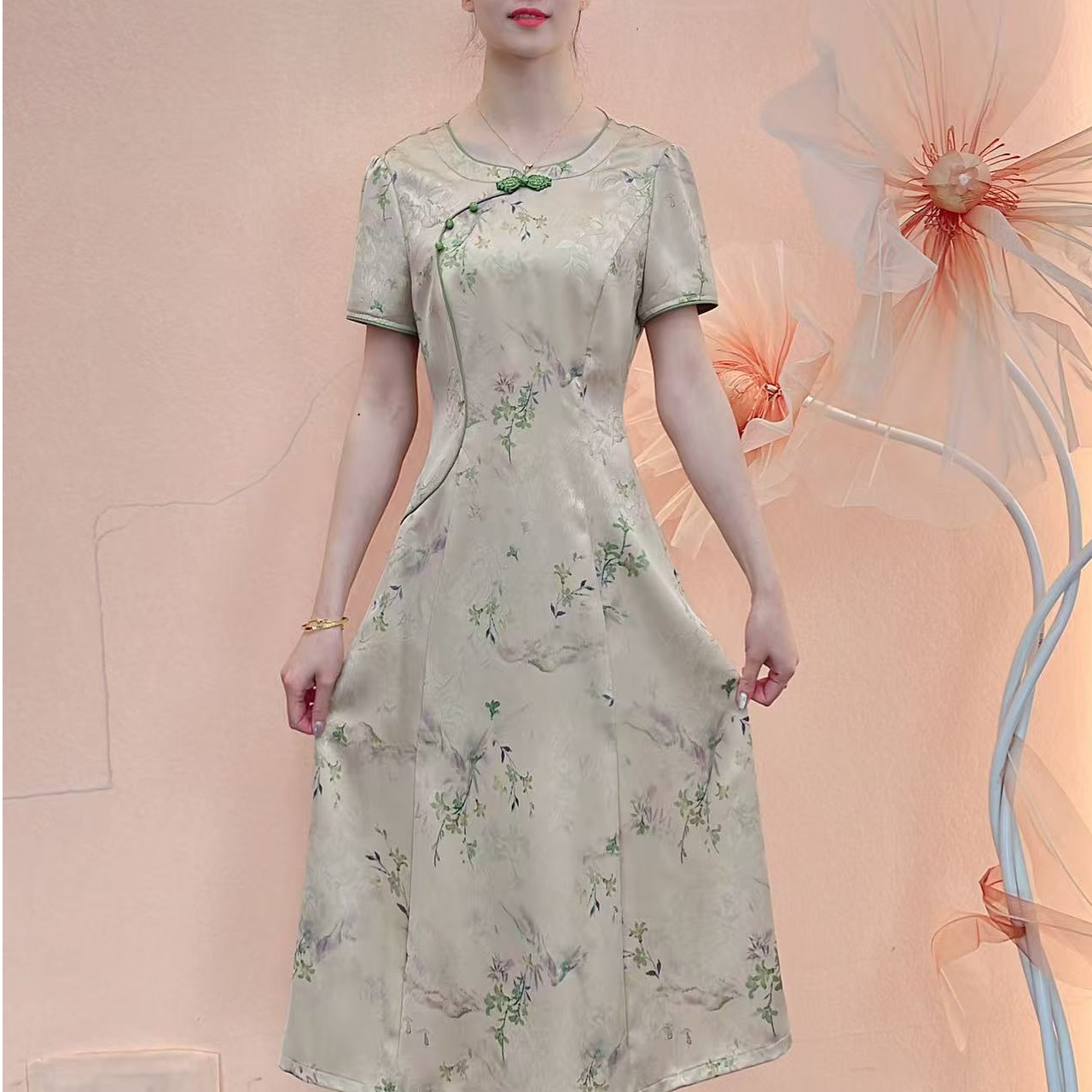 【梦雅衣橱】2025夏季新中式改良气质复古优雅中长款减龄连衣裙