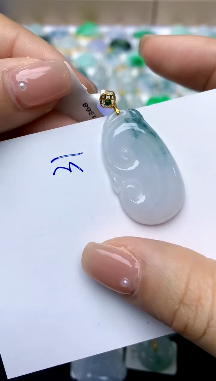 【闪购商品】翡翠颈饰18K金镶嵌31天然A货翡翠