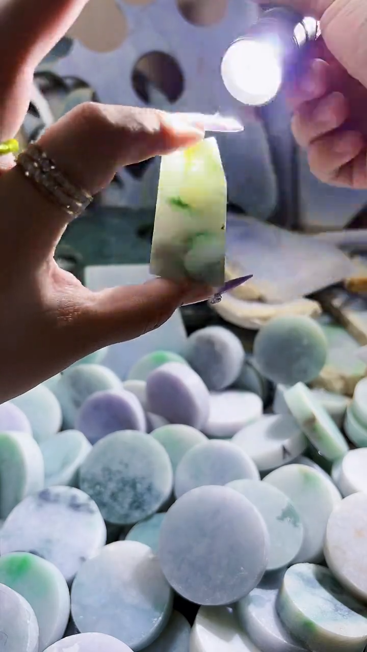 翡翠未镶嵌颈饰翡翠A货 江谭818