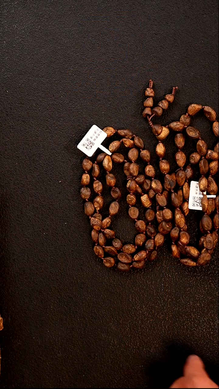 沉香手串【多样性发其一】莺歌绿棋楠随型瘤疤多圈