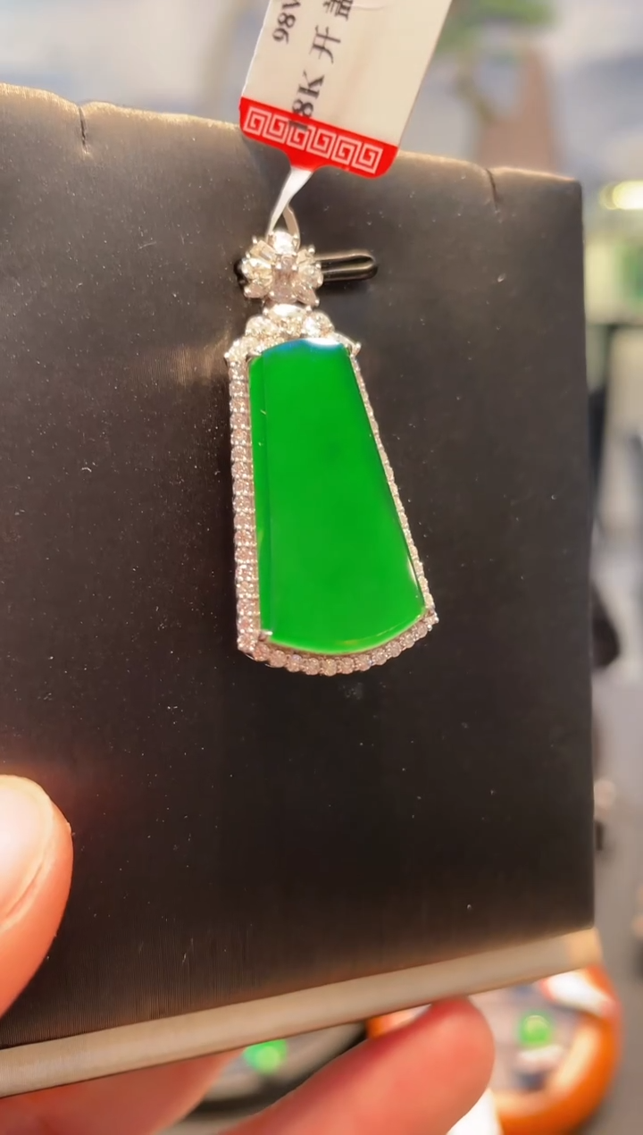 【闪购商品】翡翠颈饰18K金镶嵌A97天然A货翡翠