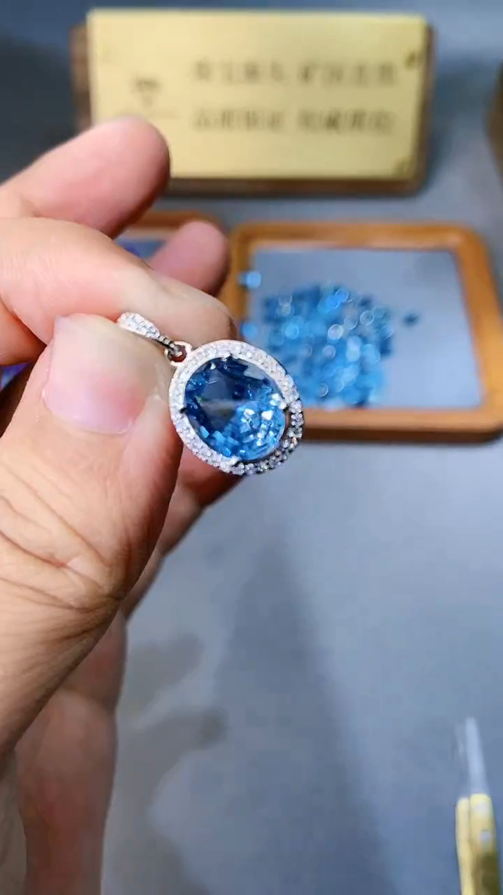【闪购商品】海蓝宝石颈饰银S925镶嵌321