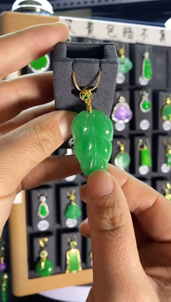 【闪购商品】翡翠颈饰银S925镶嵌216.....