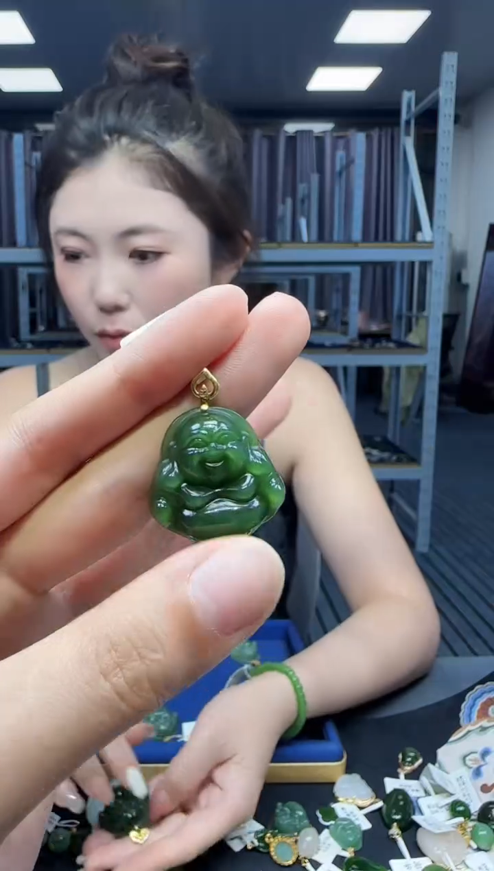 和田玉18K金镶嵌挂件1