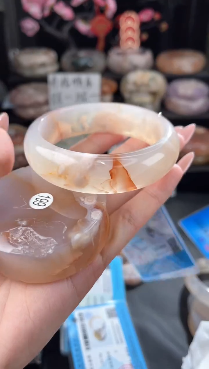 【闪购商品】石英质玉手镯未镶嵌59