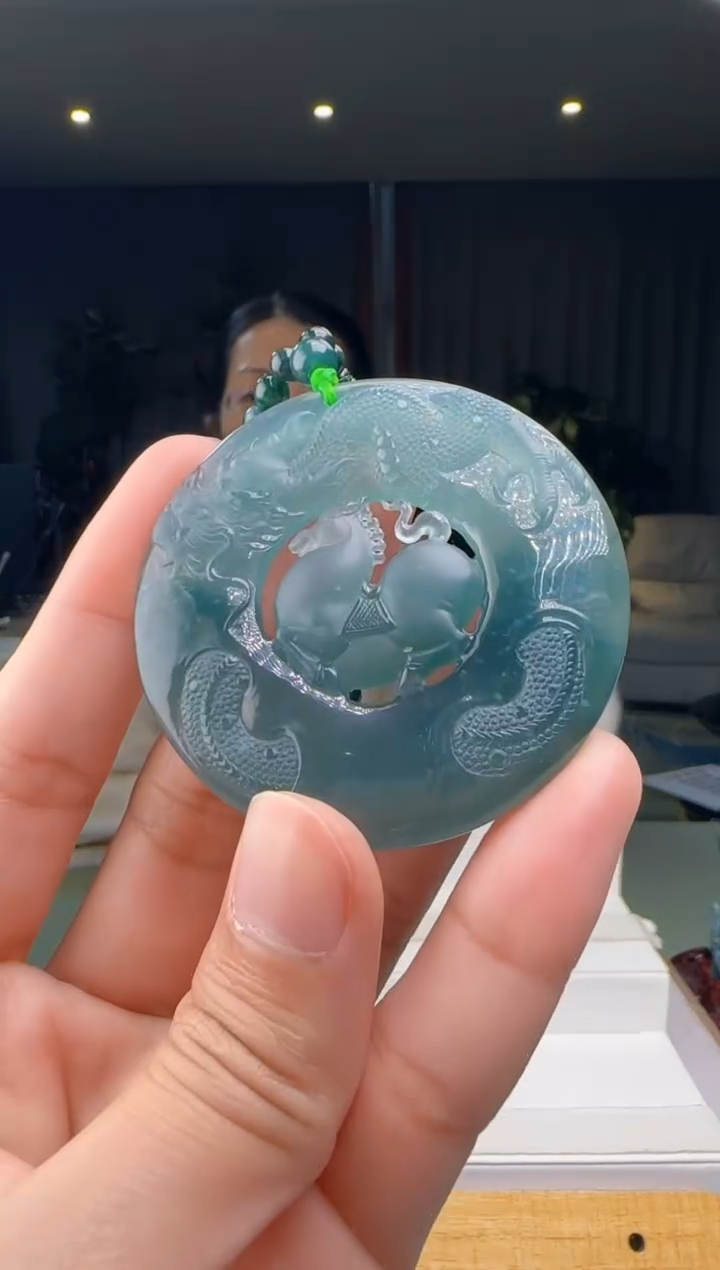 【闪购商品】翡翠吊坠(赠链)未镶嵌多样性发一XM@@WS1WX27752