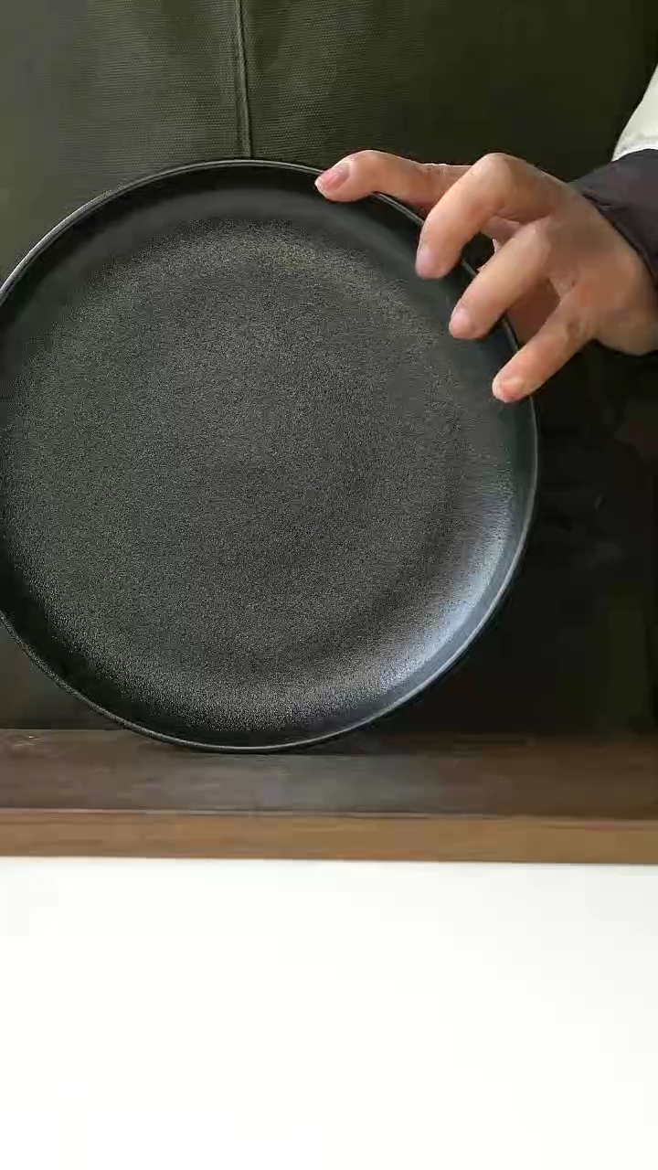 【闪购商品】陶瓷黑色玄武岩早餐盘20cm@4-2@